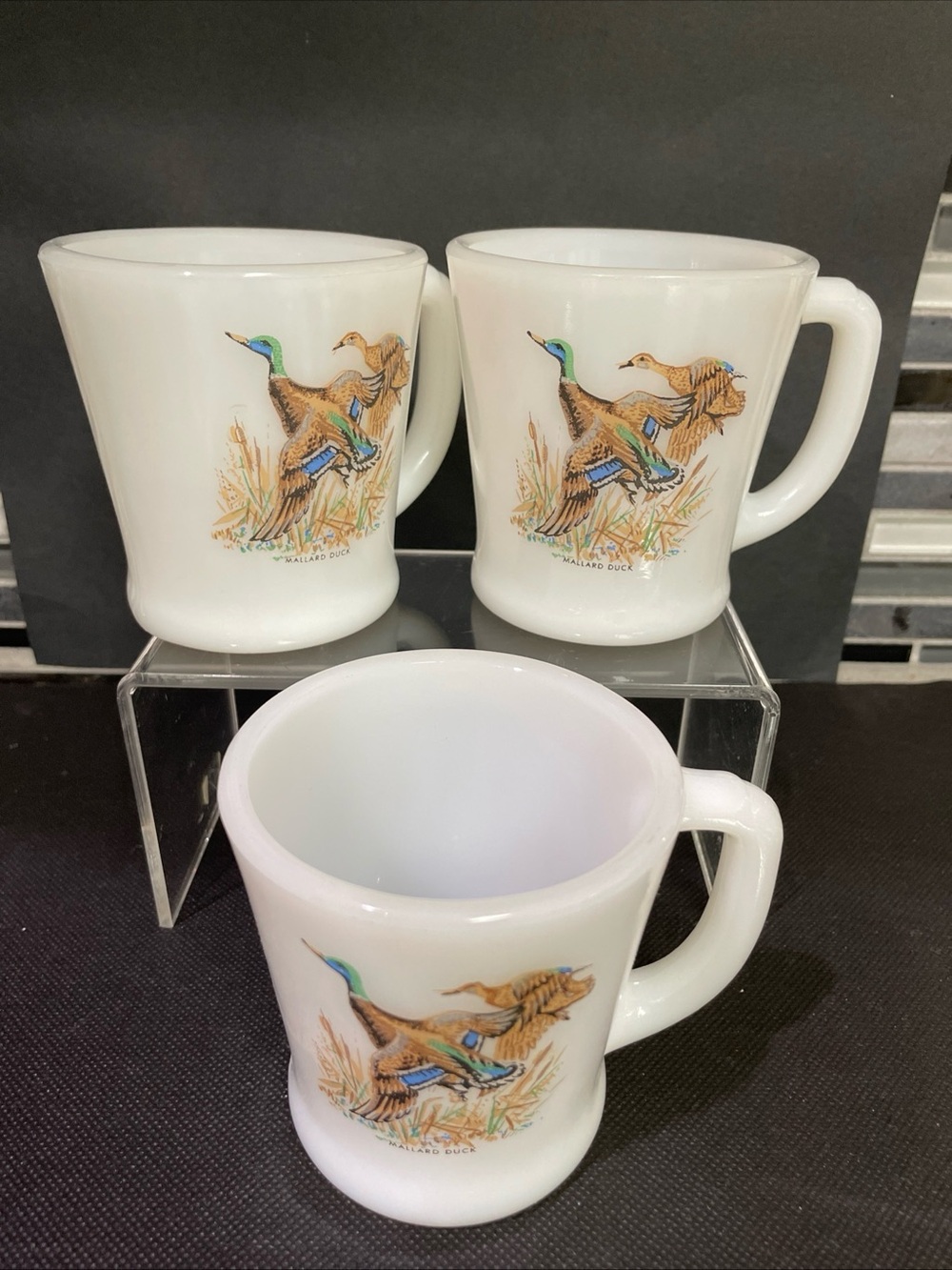 3 FIRE KING, GAME BIRD MUGS. MADE FROM 1959-1962. 3 1/2โHIGH.